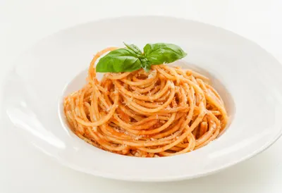 Spaghetti with Tomato and Basil