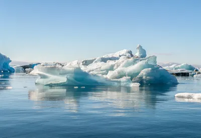 Iceberg Lagoon in warm summer light